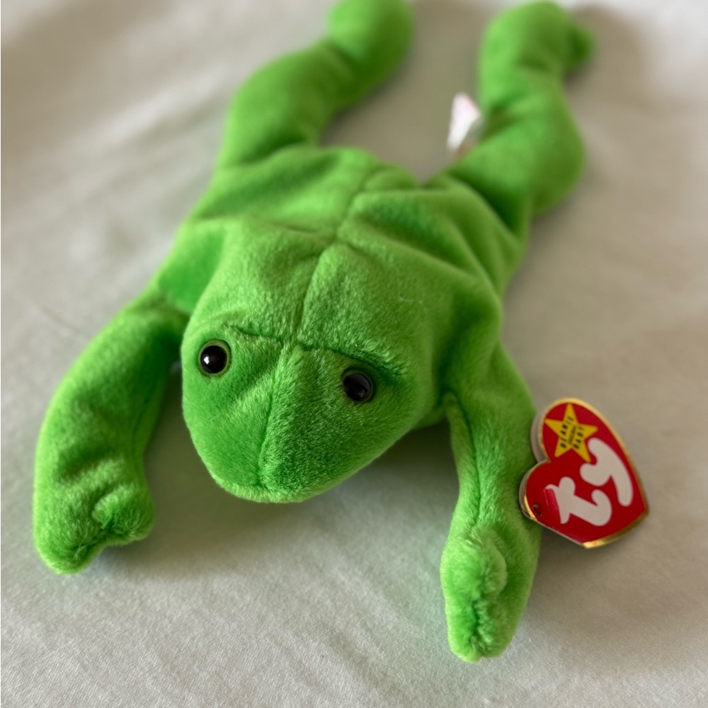 Ty Beanie Baby Legs the Frog Style 4020 - Mint condition green plush toy tag